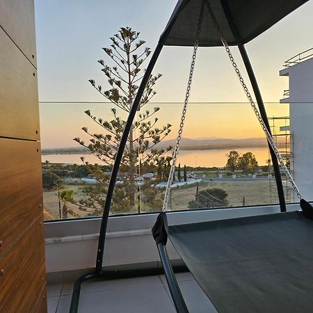 Majestic Sunset Salt Lake Views 300M From Beach Larnaca Esterno foto