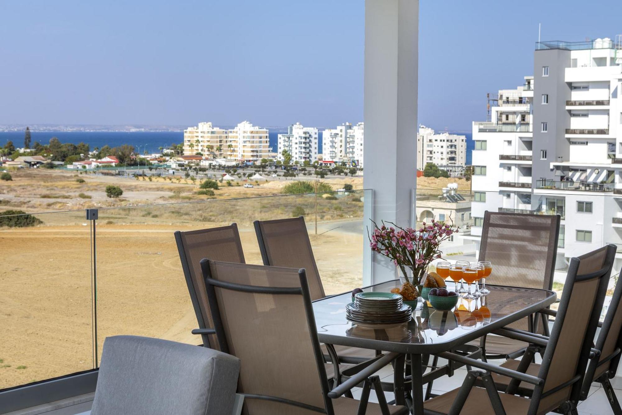 Majestic Sunset Salt Lake Views 300M From Beach Larnaca Esterno foto